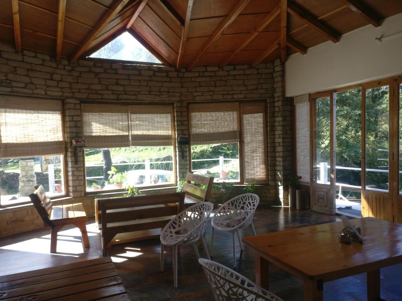 Simba Cafe & Lodge Бинсар Экстерьер фото